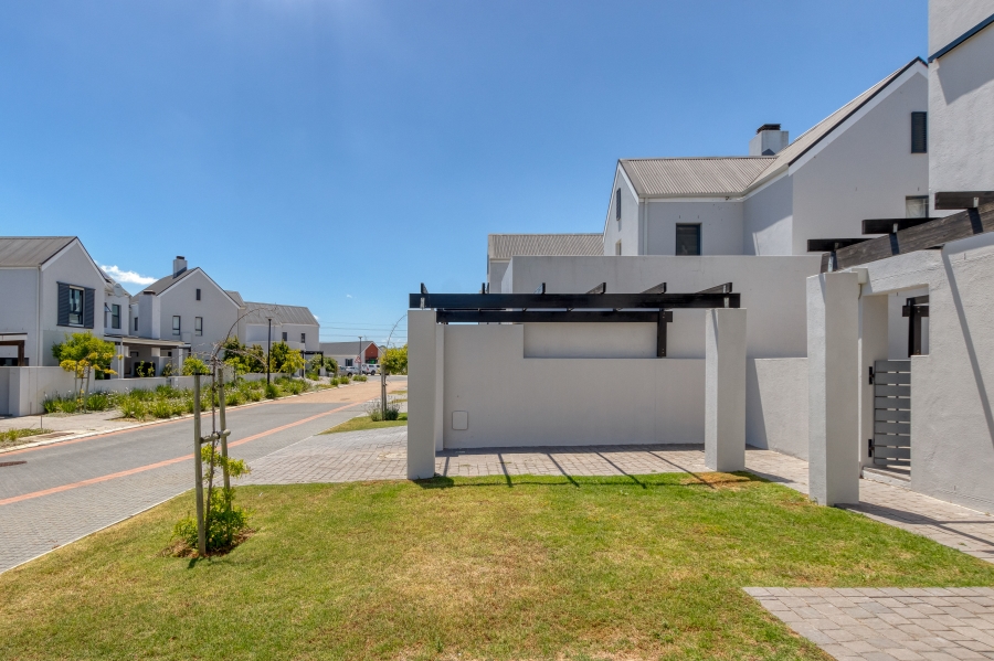 3 Bedroom Property for Sale in Acorn Creek Lifestyle Estate Western Cape